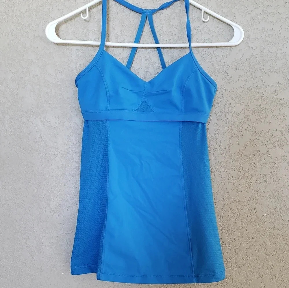Lululemon tank top non padded size 4